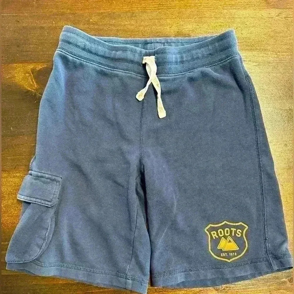 Roots Kids Canada Navy Blue Athletic Shorts Size 7 Cargo Sweatshorts